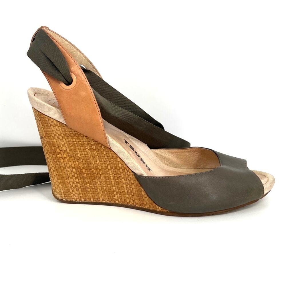 Tsubo Novelle Wedge Sandal